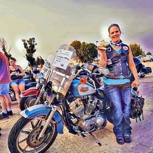 Meet your Posher, Joni